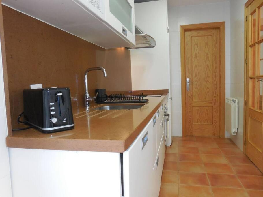 Precioso Piso De 2 Habitaciones Armilla Bagian luar foto